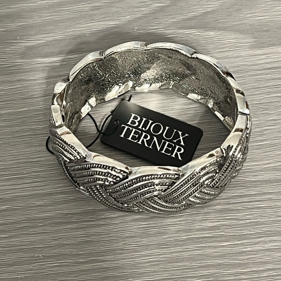 NWT Bijoux Turner Silver Hinged Bangle Bracelet with Braid Design - Picture 4 of 6